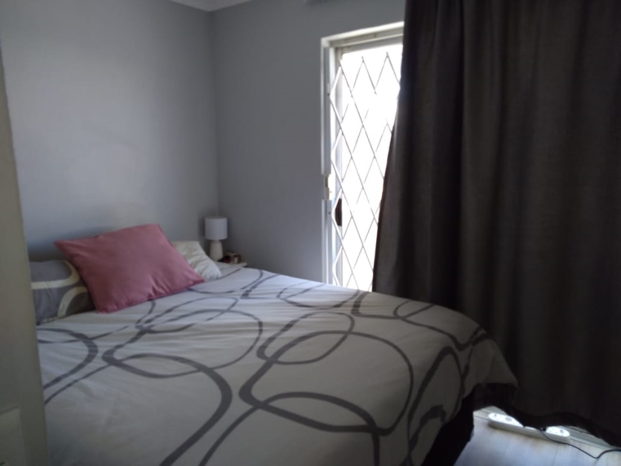 To Let 2 Bedroom Property for Rent in Diep River Western Cape